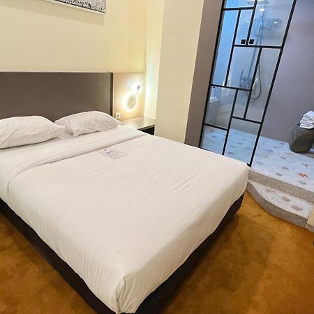 Oak Tree Urban Hotel ג'קרטה מראה חיצוני תמונה