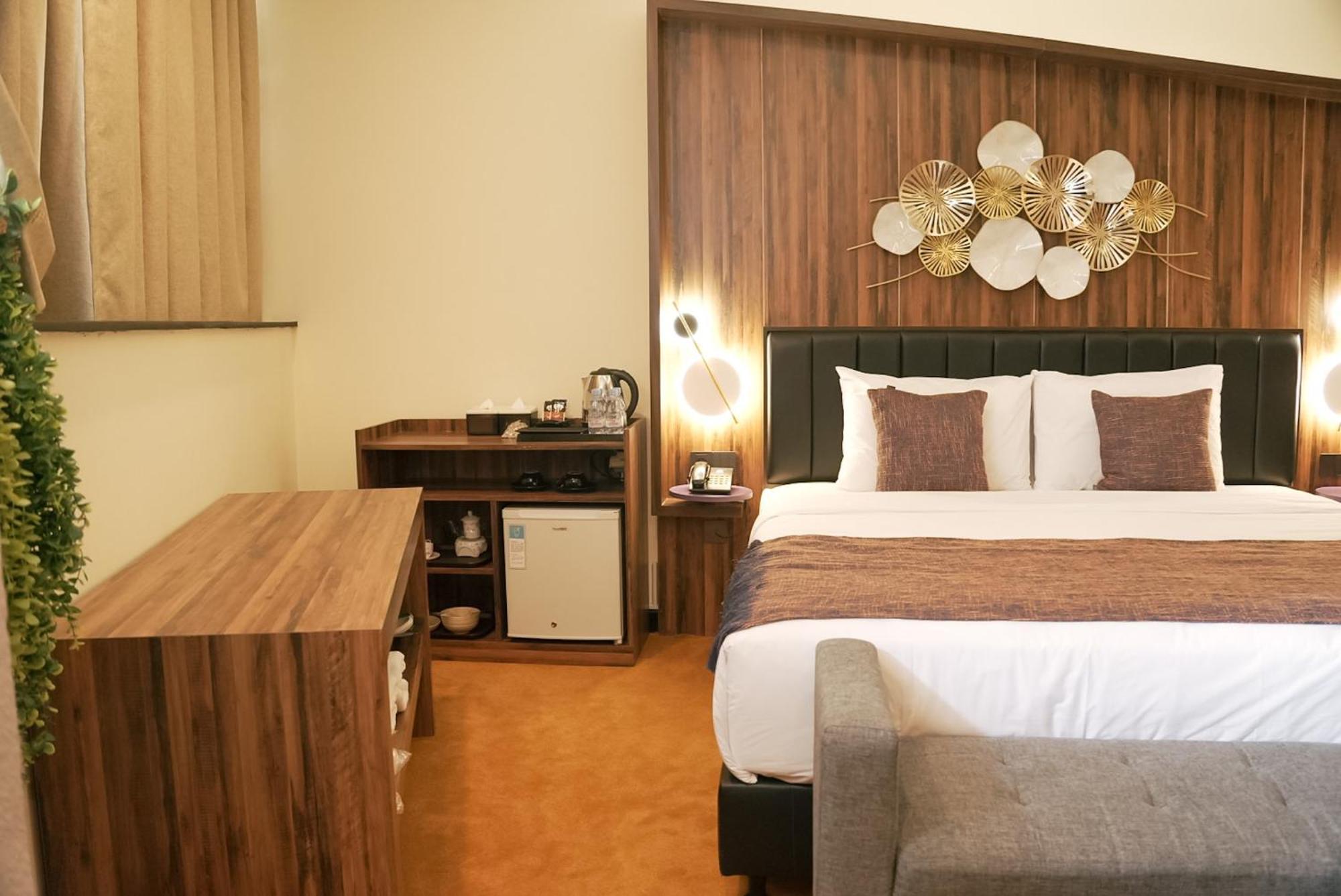 Oak Tree Urban Hotel ג'קרטה מראה חיצוני תמונה