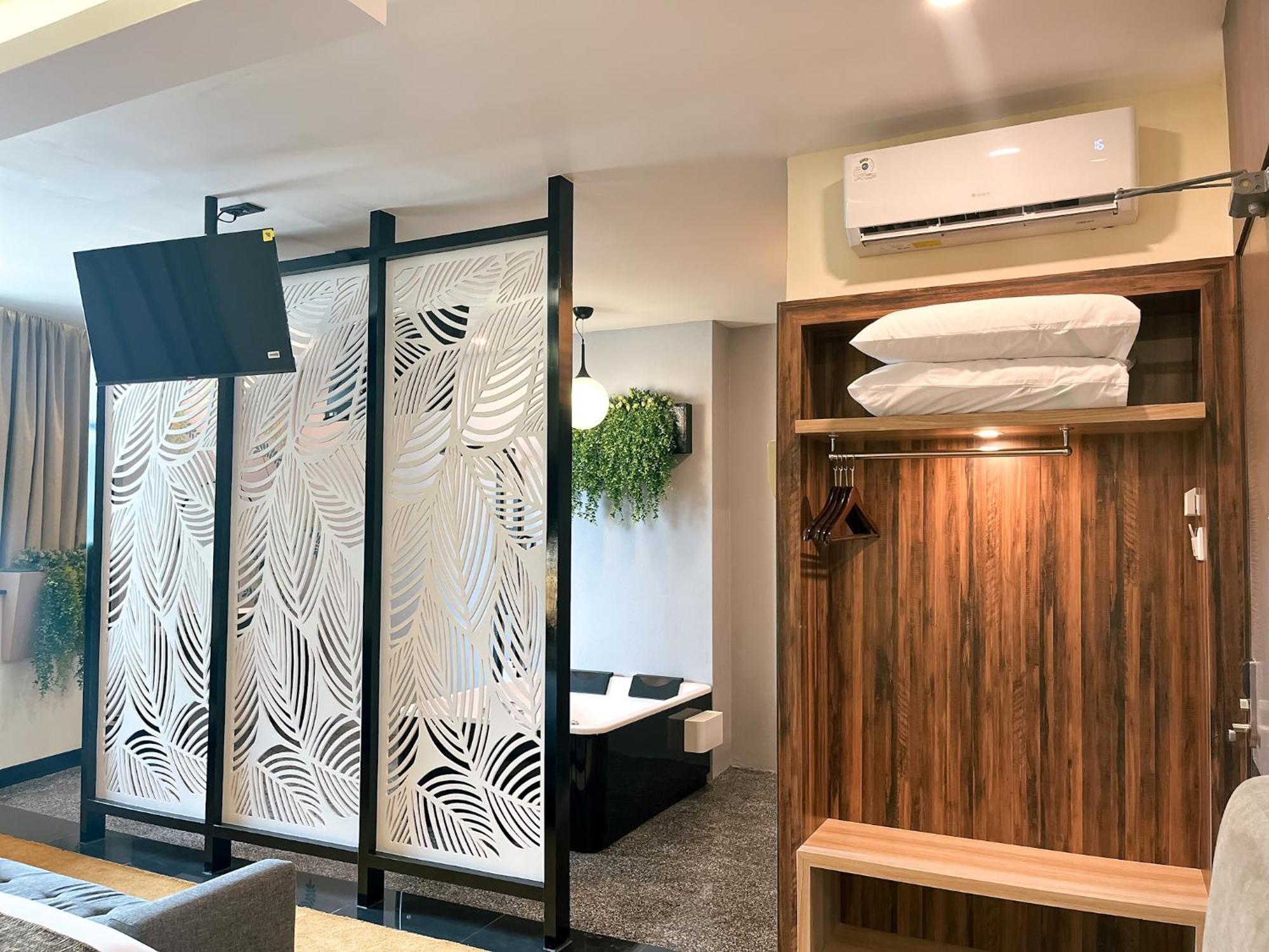 Oak Tree Urban Hotel ג'קרטה מראה חיצוני תמונה